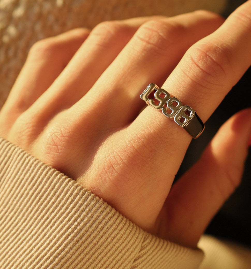 Oslo Year Ring Leo Chevon