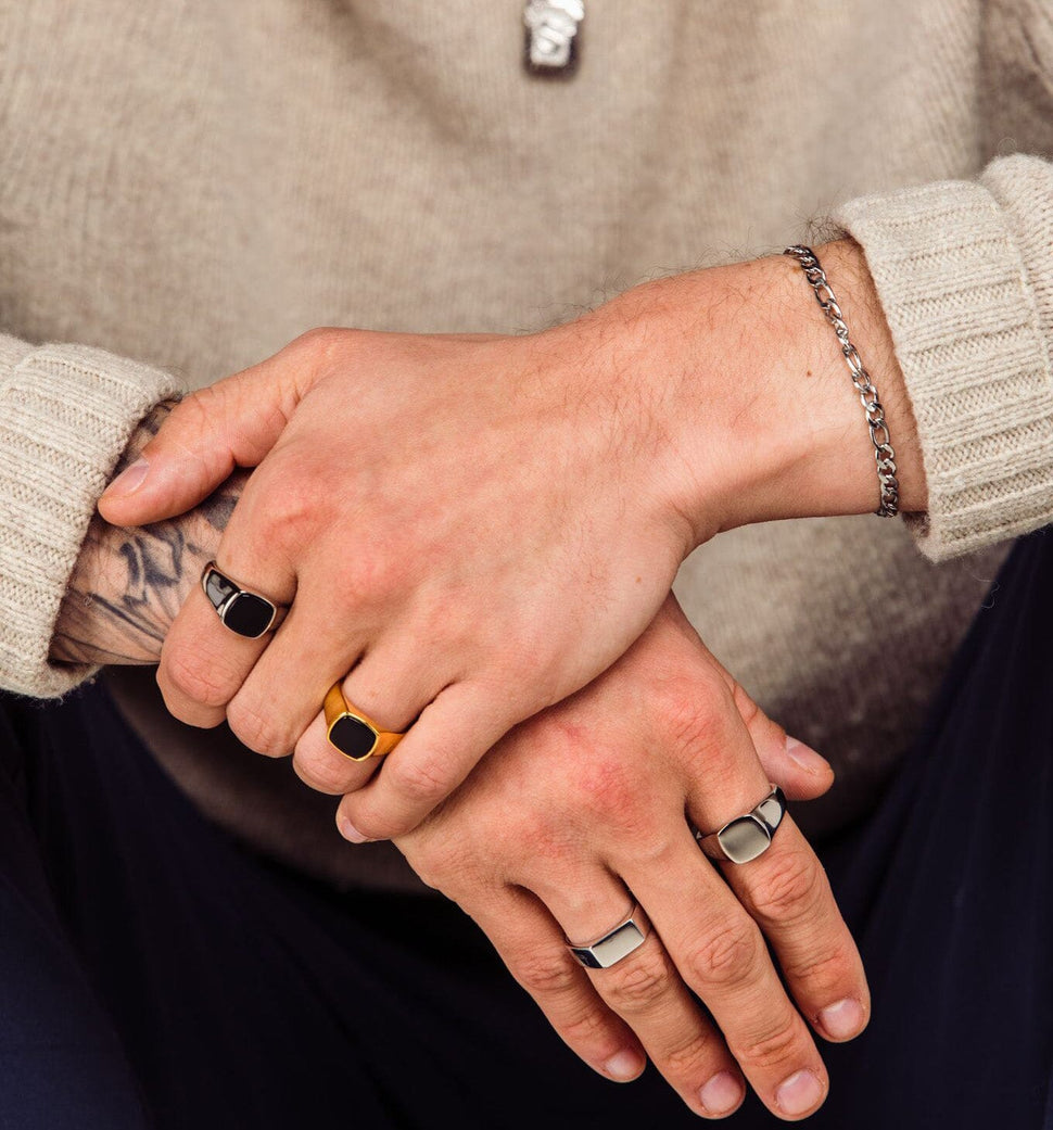 Stockholm Signet Ring Ringer Leo Chevon