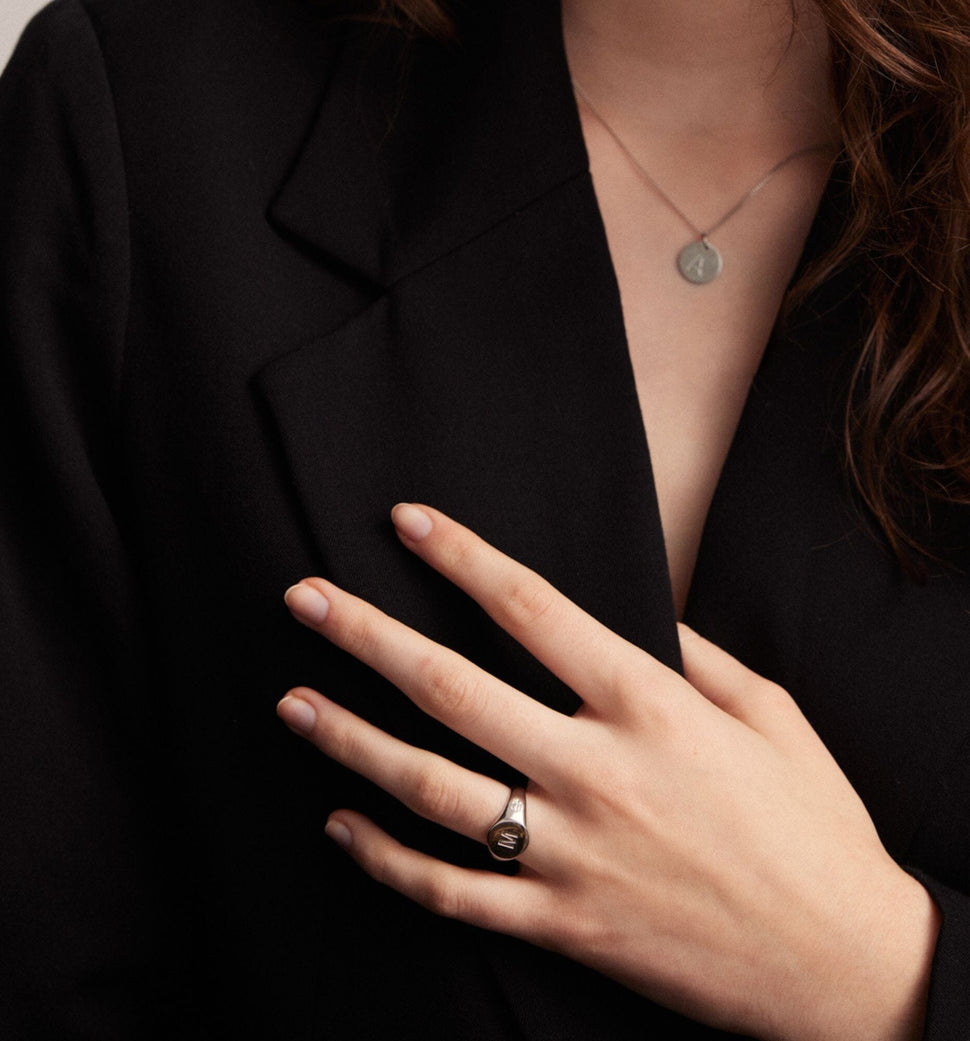 Vienna Bokstav Ring Ringer Leo Chevon