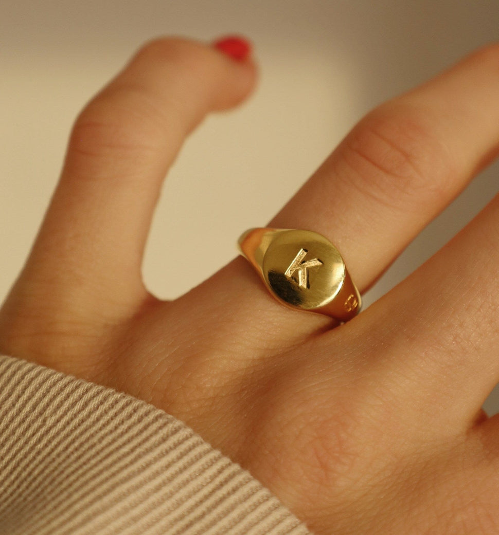 Vienna Bokstav Ring Ringer Leo Chevon