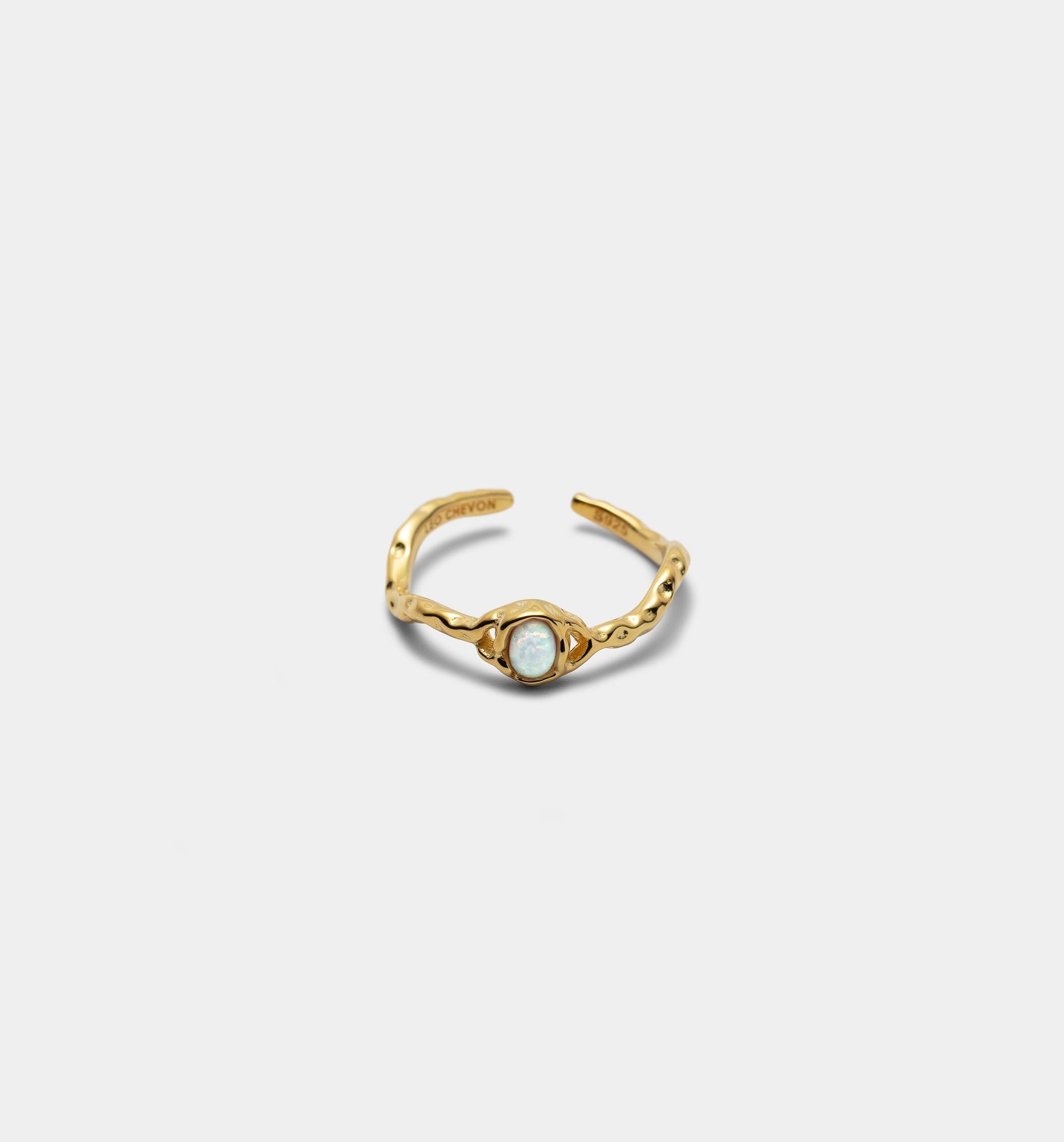 Perth Ring - Leo Chevon