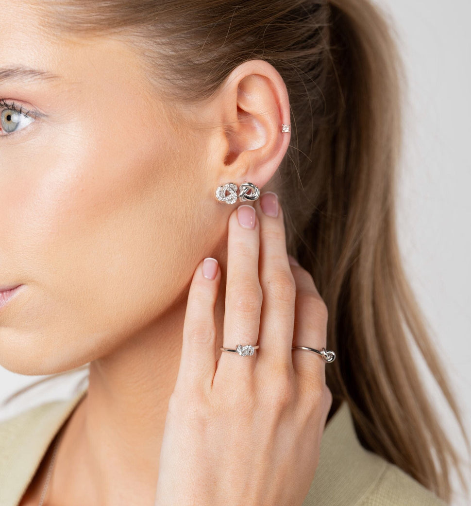 Nice Knot Diamant Øredobber Ringer Leo Chevon 