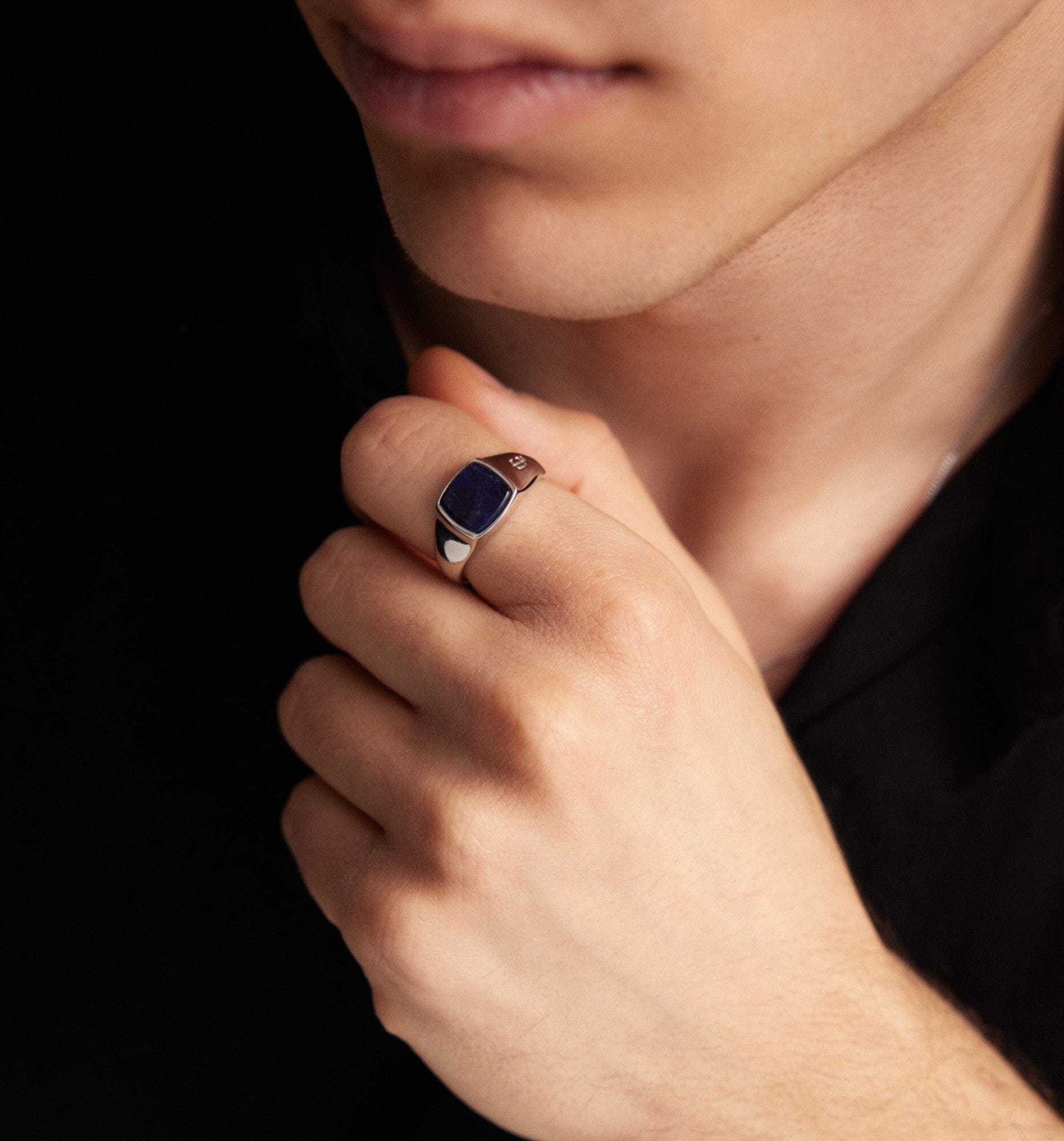 Oslo Sodalite Signet Ring - Ringer