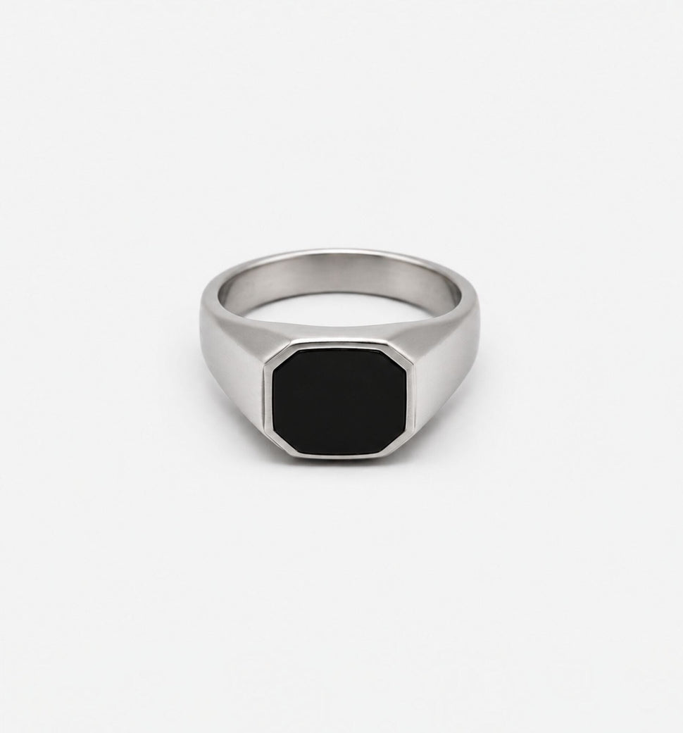 Tokyo Onyx Ring Ringer Leo Chevon 