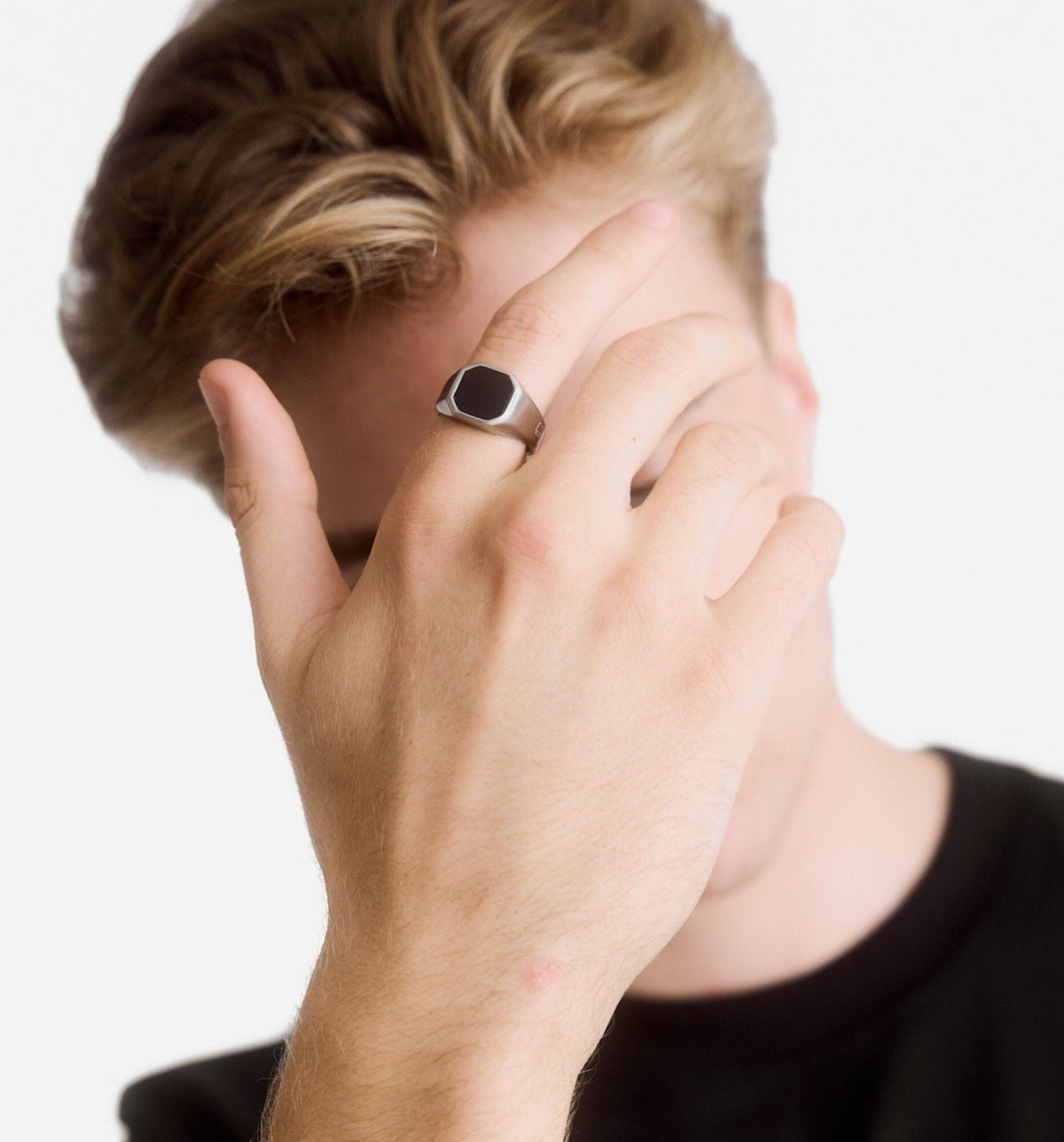 Tokyo Onyx Ring Ringer Leo Chevon 