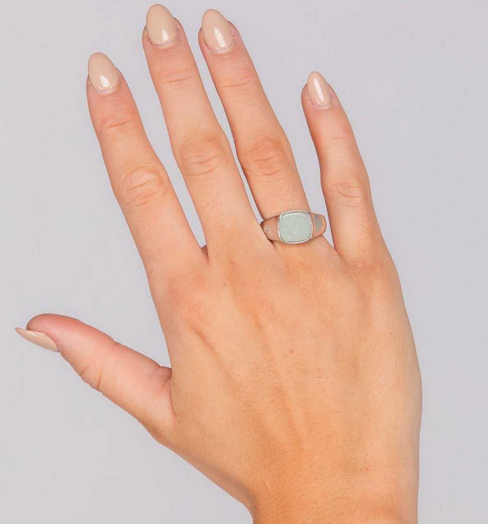 Oslo Jade Signet Ring - Ringer
