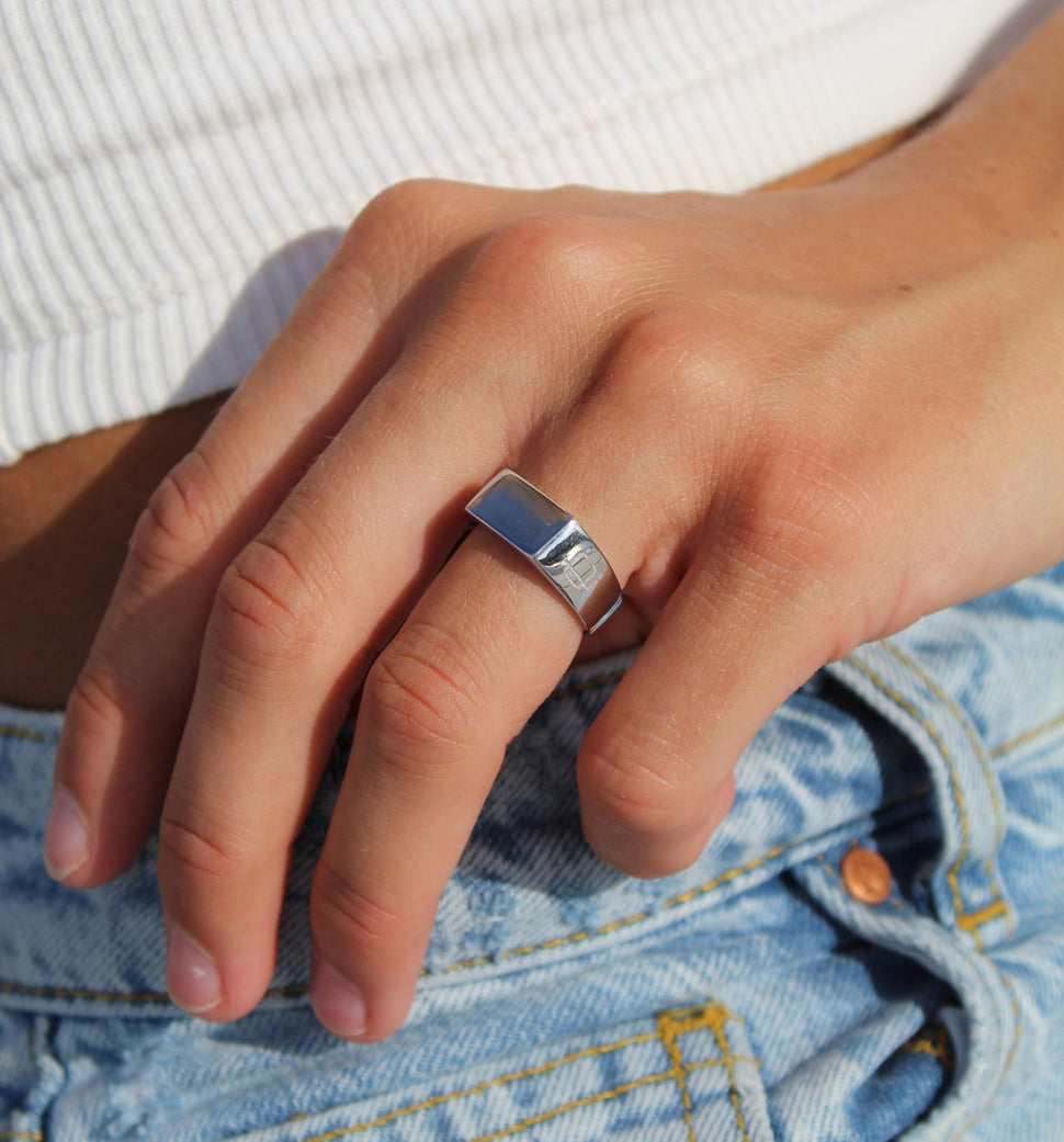 Stockholm Signet Ring - Ringer